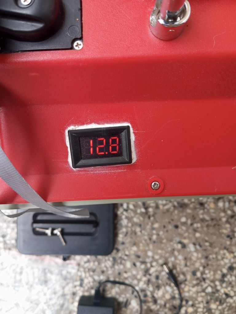 Бърза лодка за захранка V16, 12V