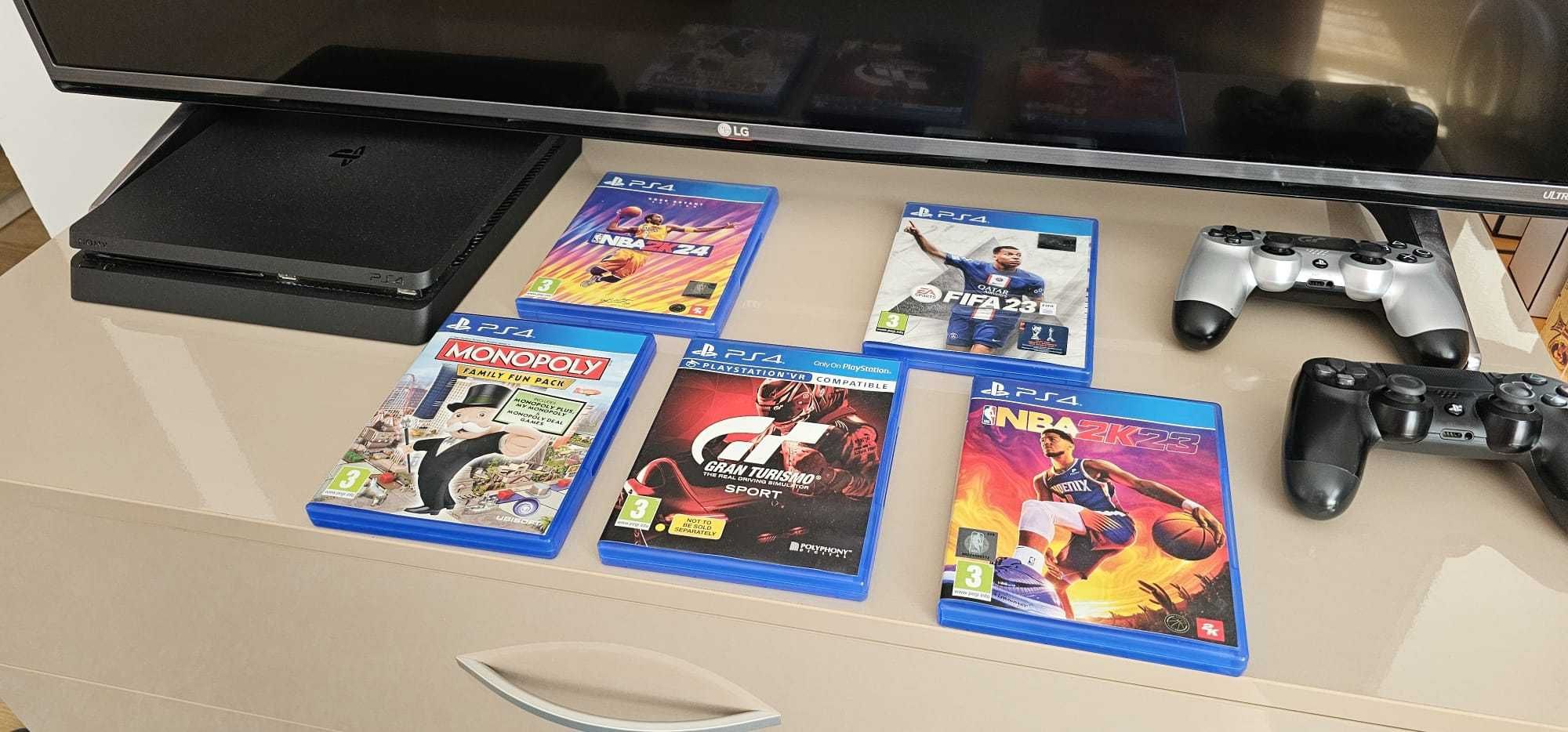 Play Station 4 (PS4), Slim, 1 TB + 2 Controllere