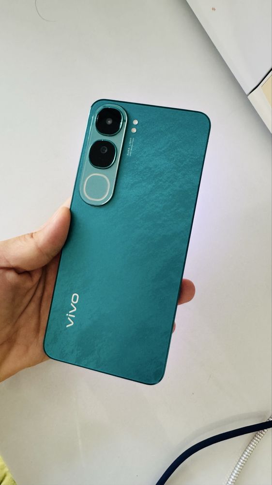Vivo v 40Lite оригинал