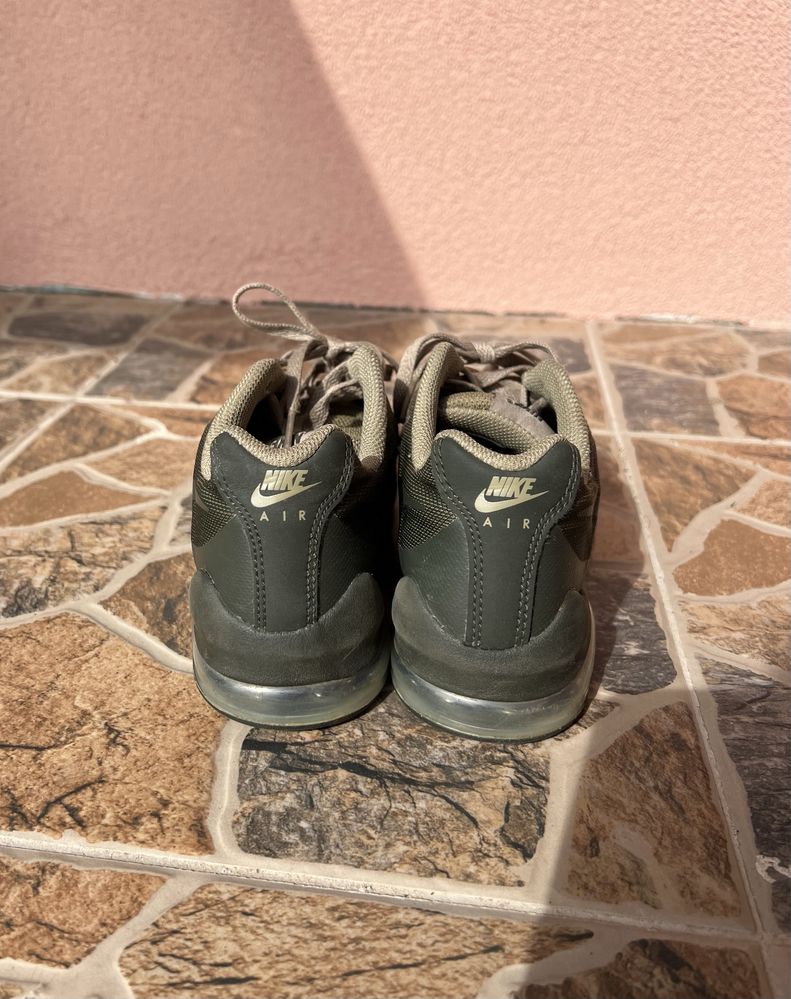 Маратонки Nike Air Max Invigor Print