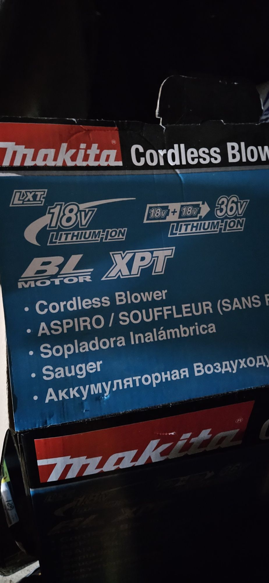 Suflanta si aspirator frunze Makita DUB363PT2V