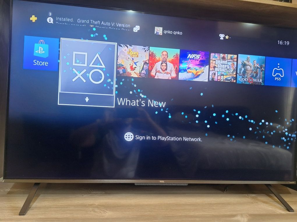 Playstation 4 slim