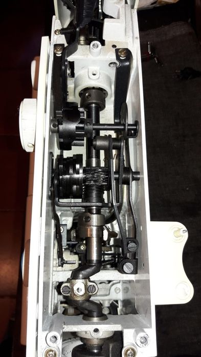 Mecanic mașini de cusut orice model