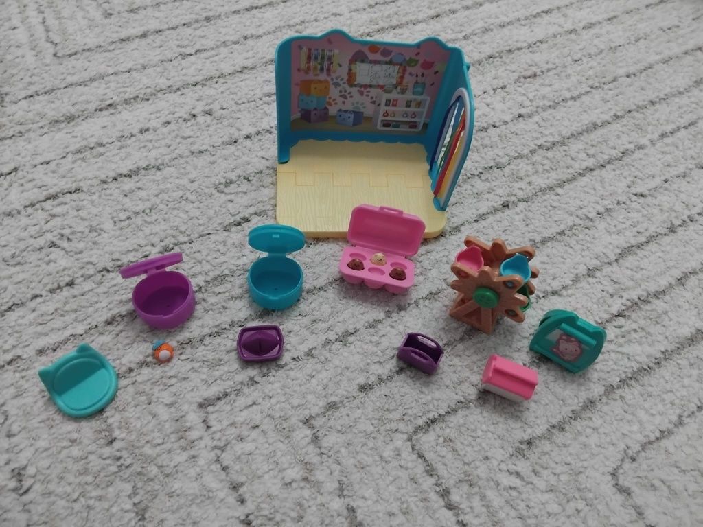 Vand Casuta lui Gabby + 5 camere + terasa