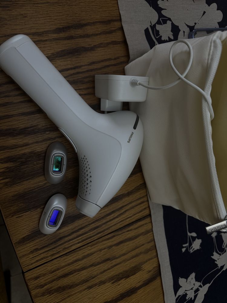 Фотоепилатор Philips Lumea IPL SC2009/00