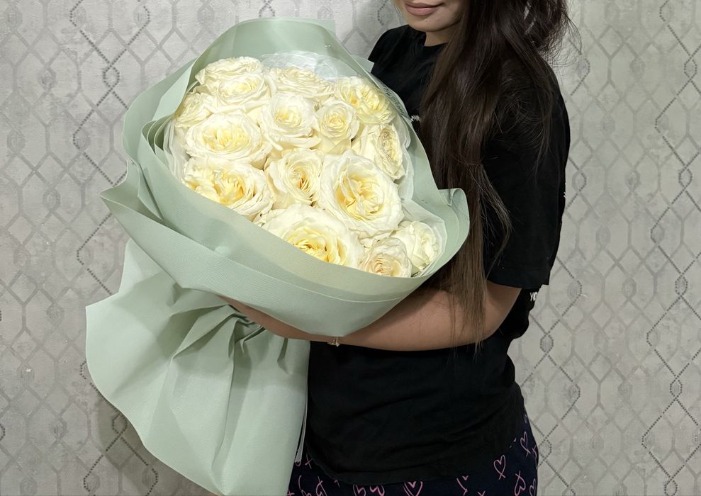 15штук белые розы 5000тг
