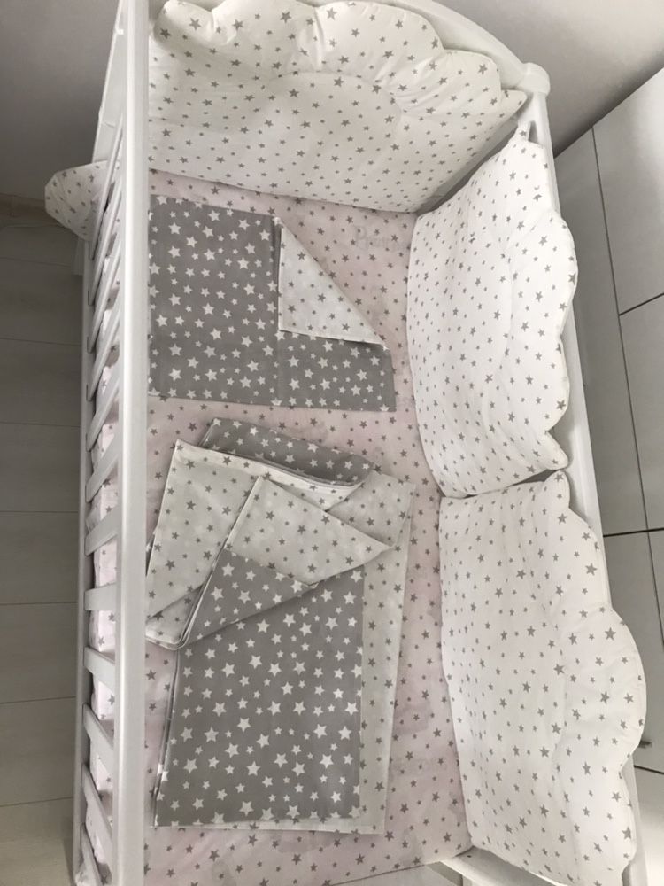 Декоративни бебешки възглавници и спални комплекти