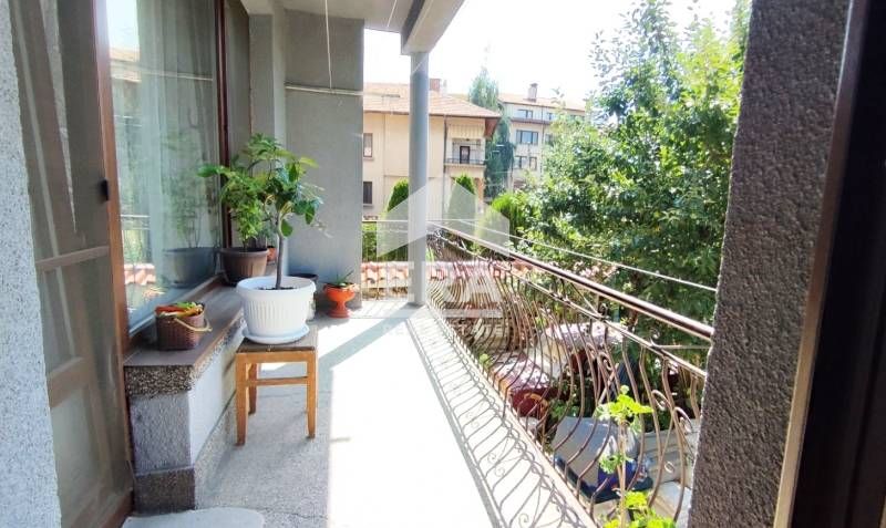 Етаж от къща в гр. Самоков