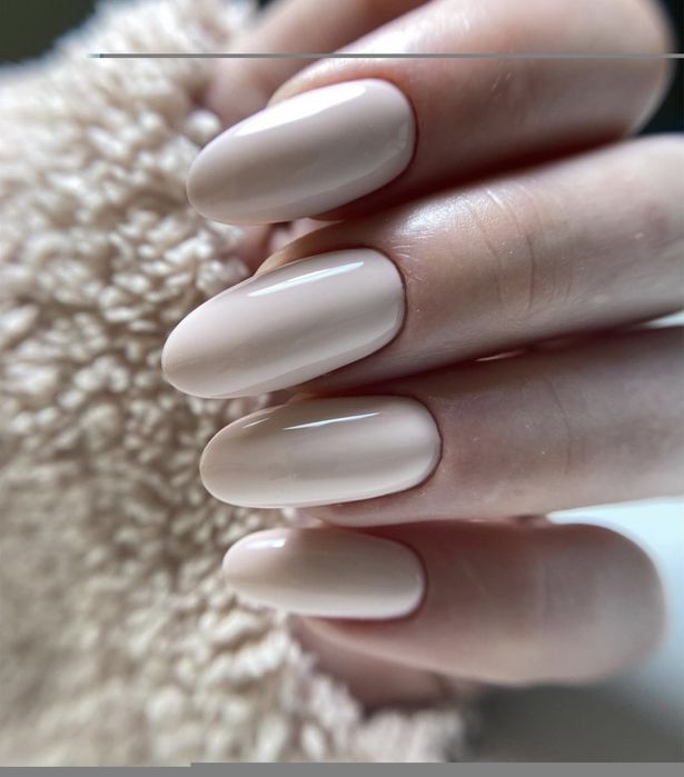 Unghii cu gel / unghii false