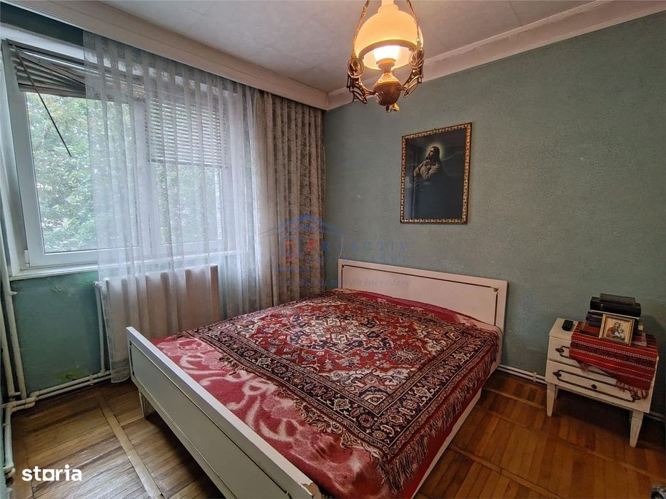 Apartament 4 camere, Centru, Etaj Intermediar, 4C-888