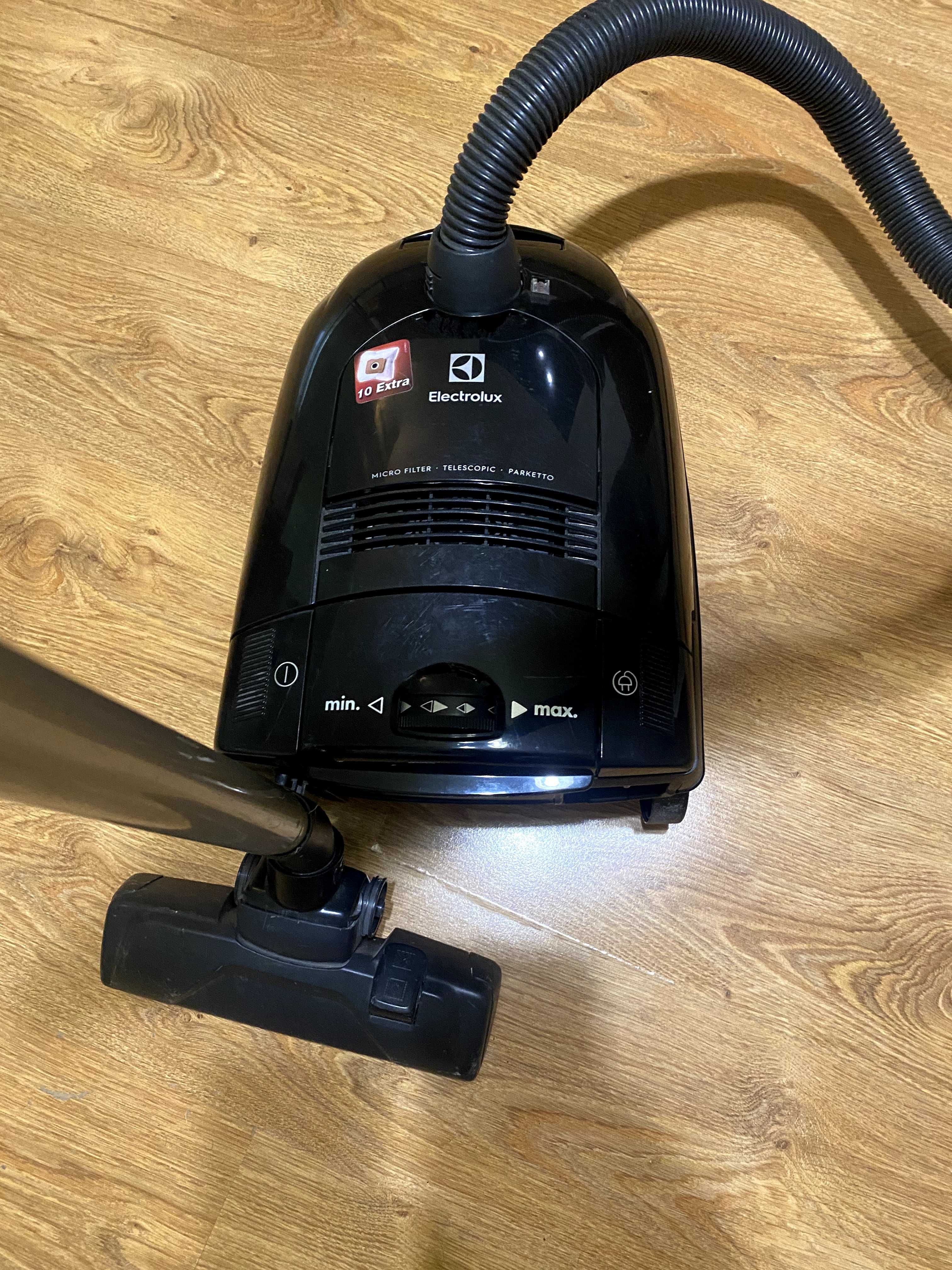 Прахосмукачка Electrolux ECE33EB | цената е по договаряне