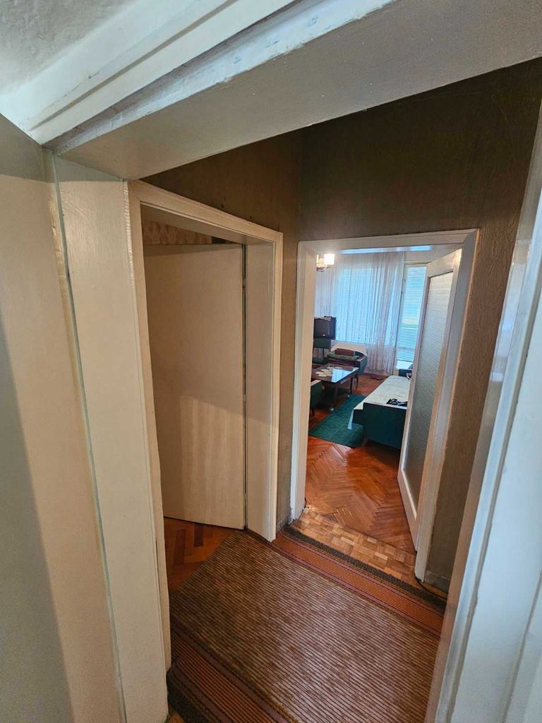 Дава се под наем Двустаен апартамент в Кърджали, Център - 65 кв.м за 188.7 € - Снимка #4