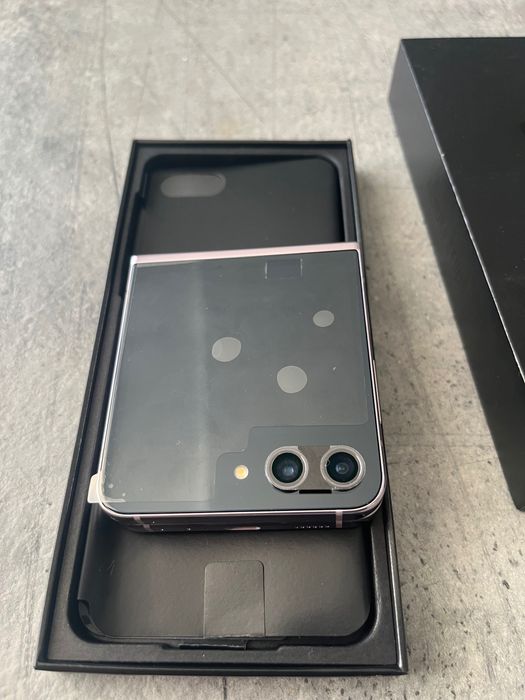 Samsung Galaxy Z Flip 5