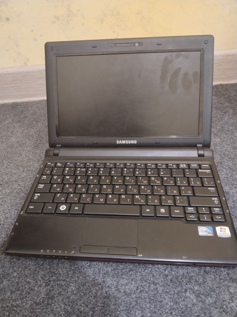 Samsung N145 PLUS
