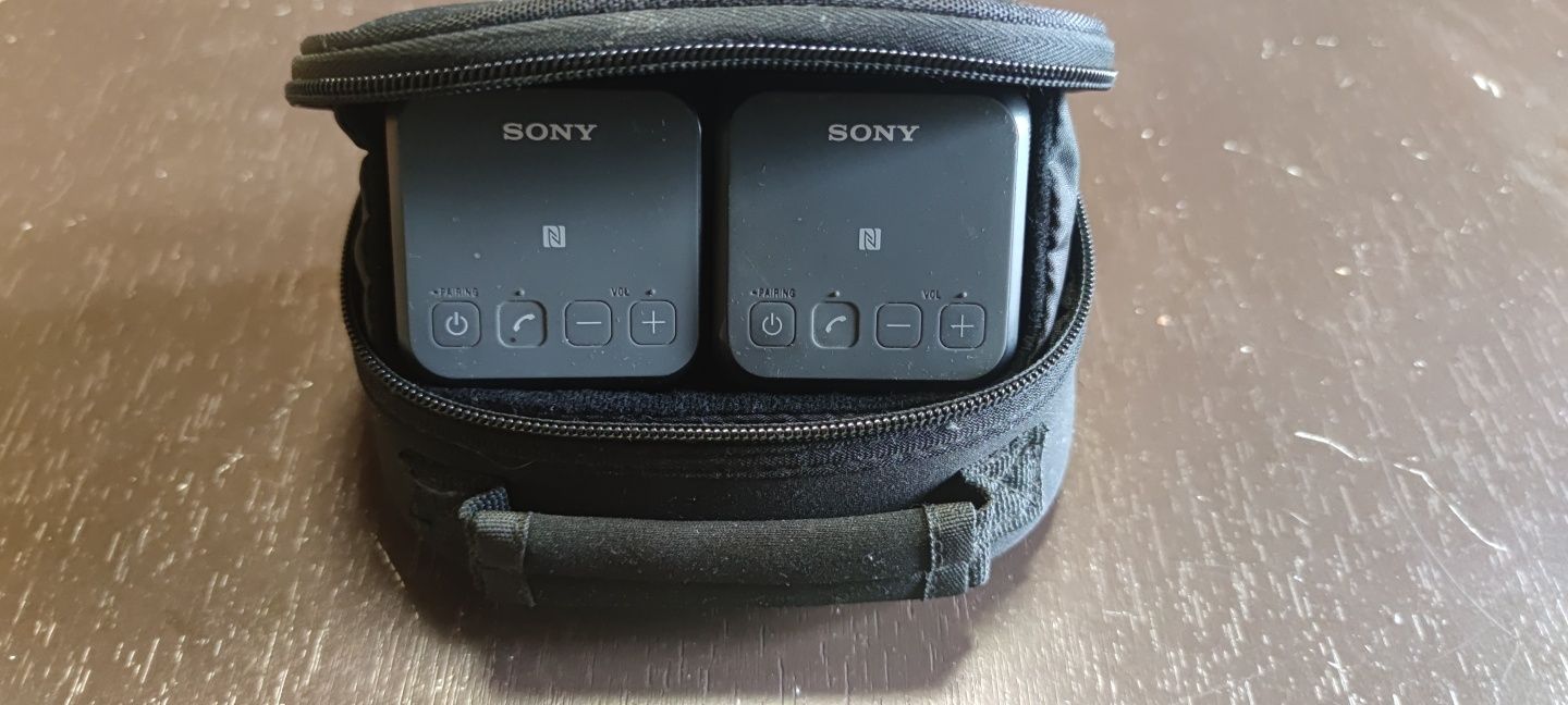 2 броя Sony SRS11