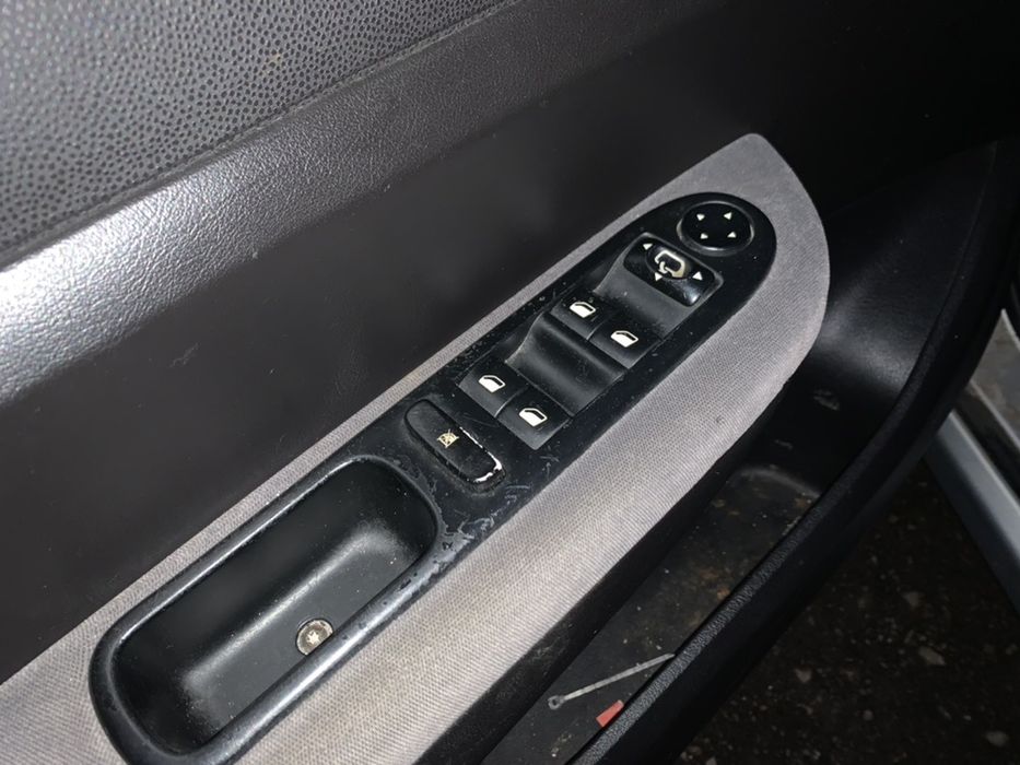 НА ЧАСТИ! Peugeot 307 2.0i 136 кс. RFN Пежо хечбек