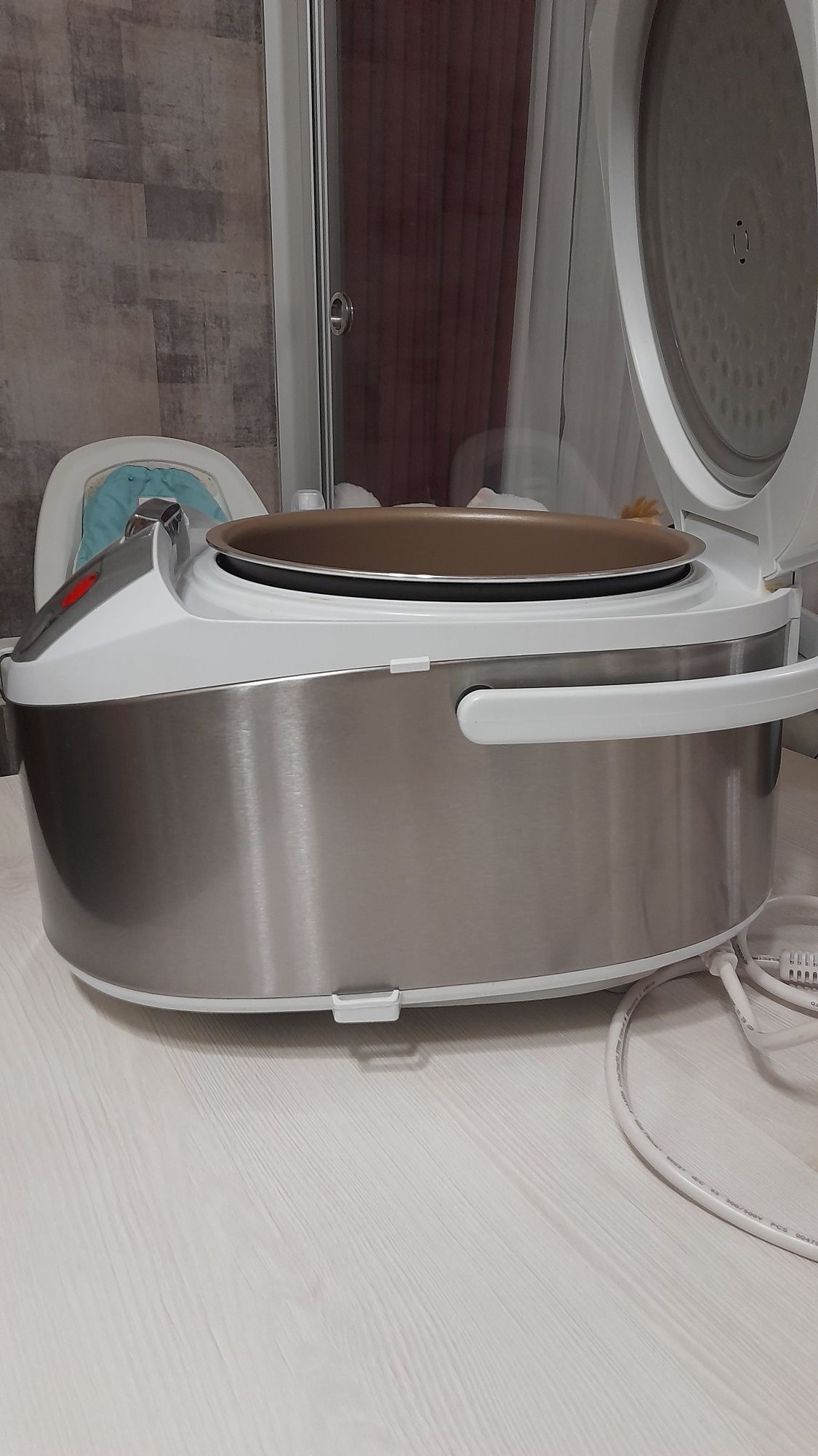 Multicooker Philips HD3037/70, 980 W, 5 l, Programe automate, Timer