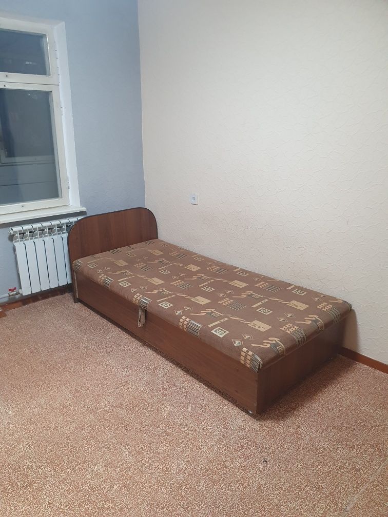 Продам диван кровать.