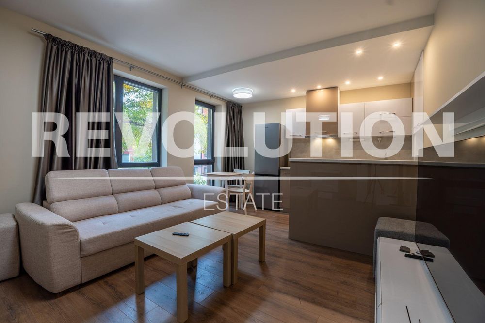 Светъл ДВУСТАЕН апартамент в кв. Христо Смирненски