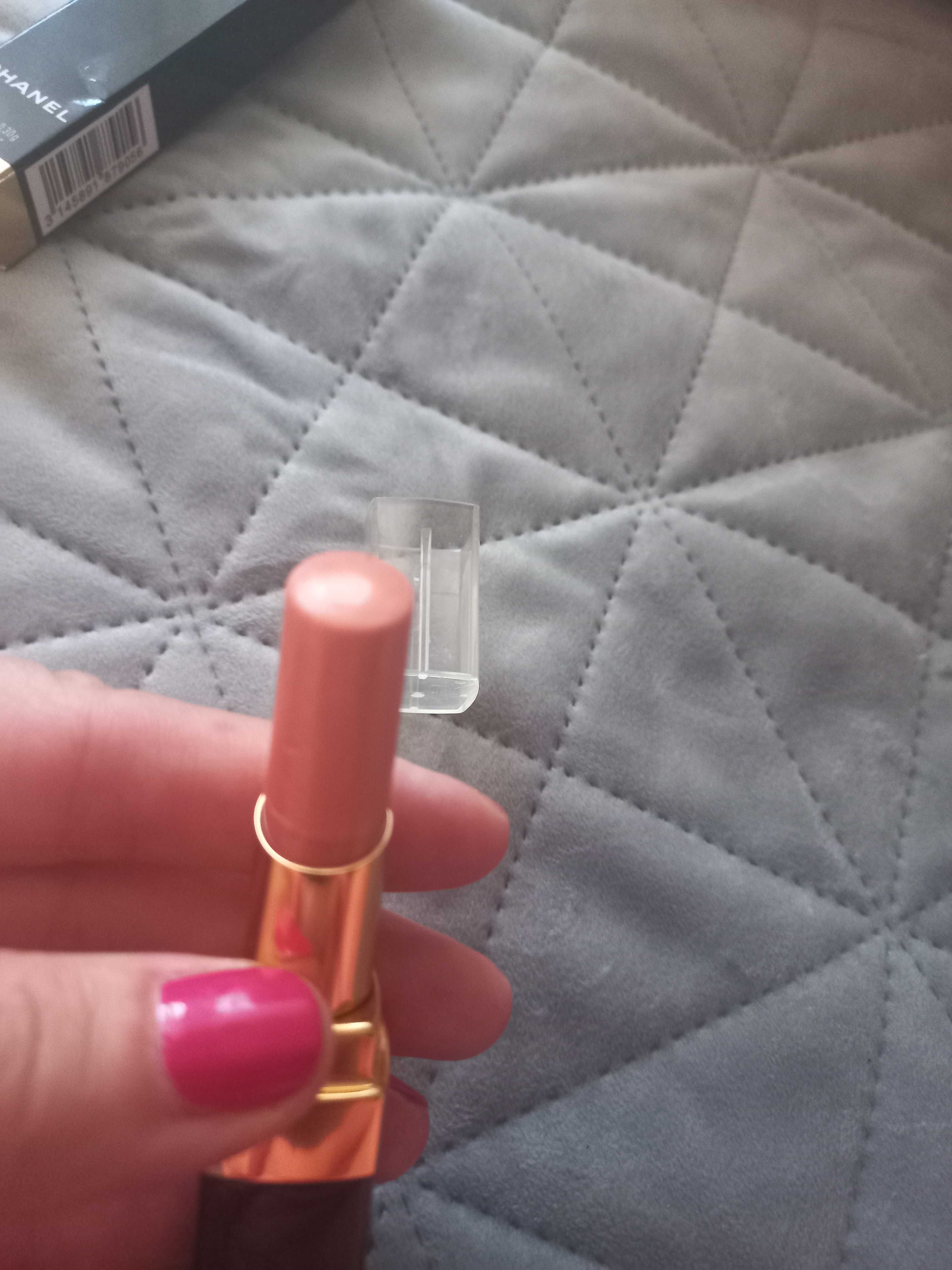 Гланцове на  Chanel