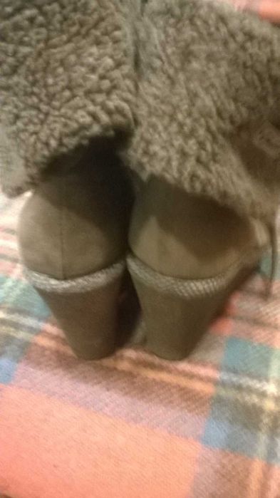 vand ghete dama Jennifer cu platforma marimea 36 pret 150 lei