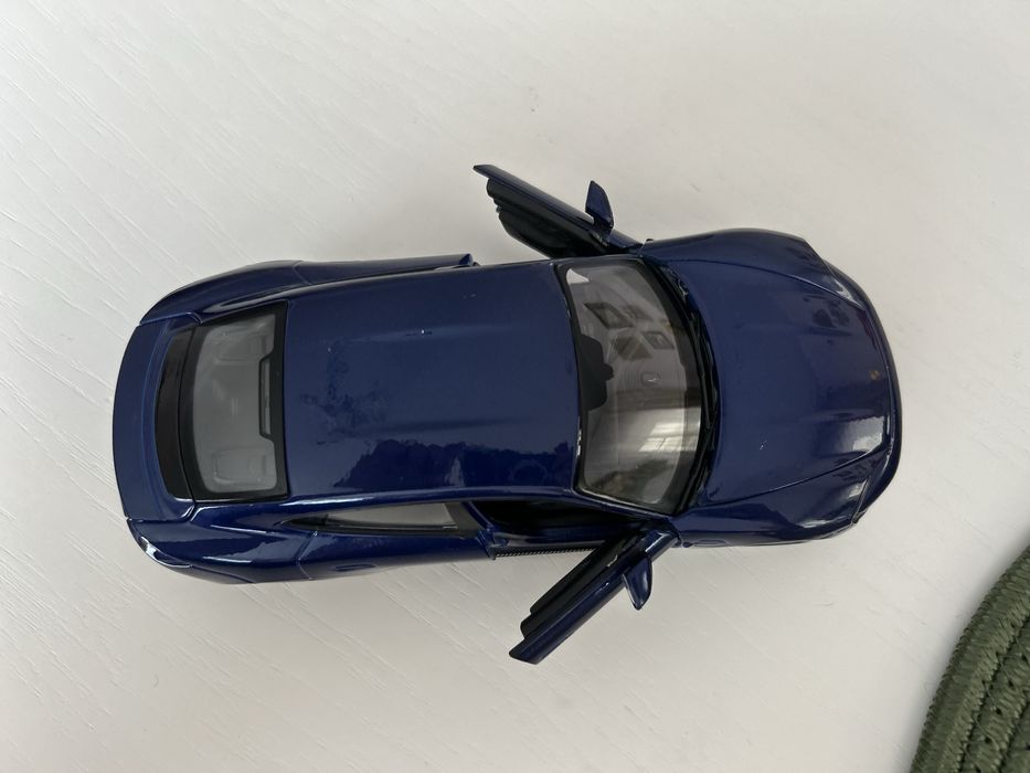 Bburago Macheta auto Porsche Taycan 1/24