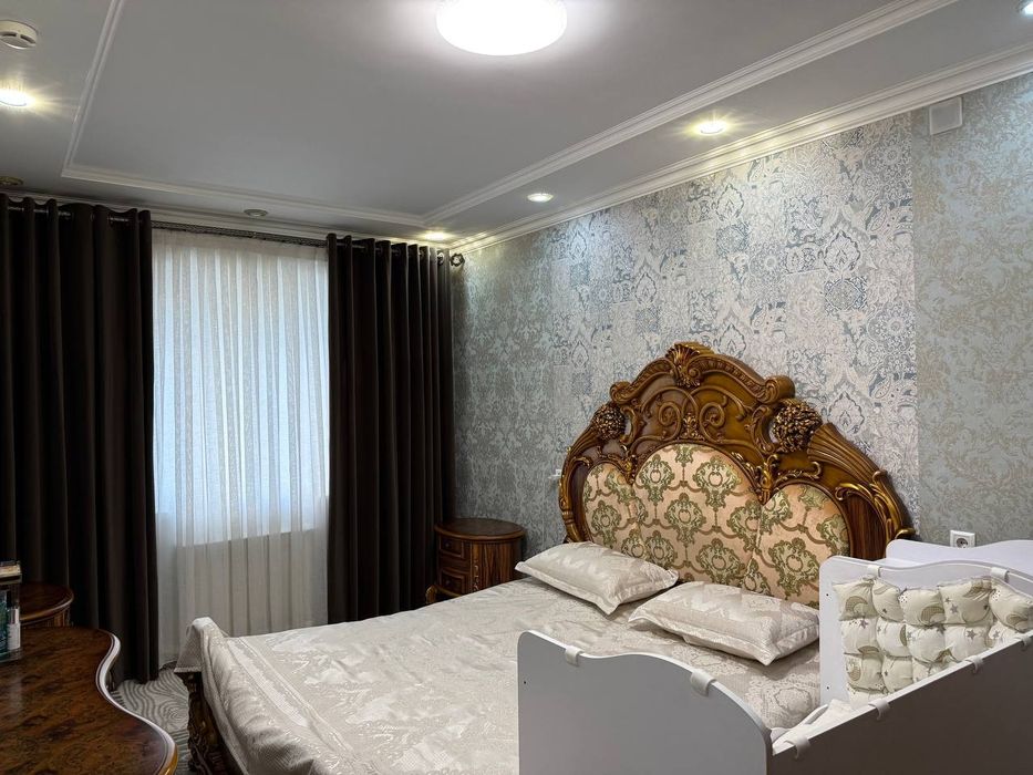 Срочна продается 3х ком квартира фсемы удобствамы