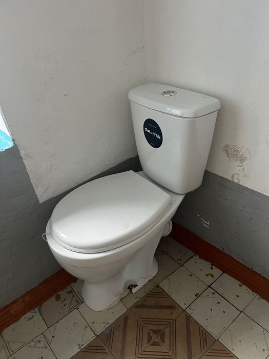 Продам б/у унитаз в хорошем состоянии