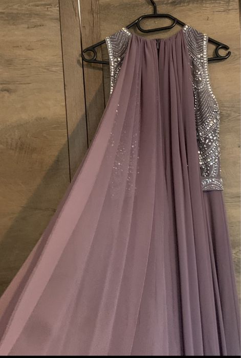 Rochie lungă de seara la preț excelent!