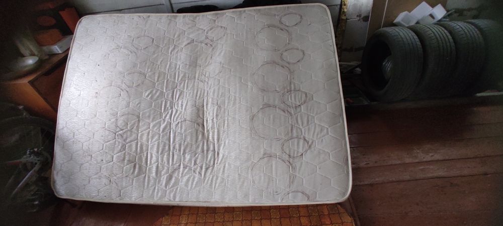 Матрас 140*200 б/у