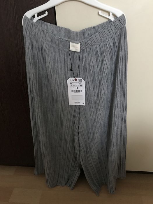 Fusta pantalon 3/4 tip culottes, Zara Girls 10 ani - 140 cm
