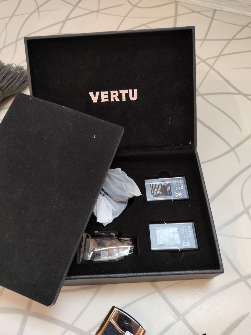 Vertu телефон 60000тг