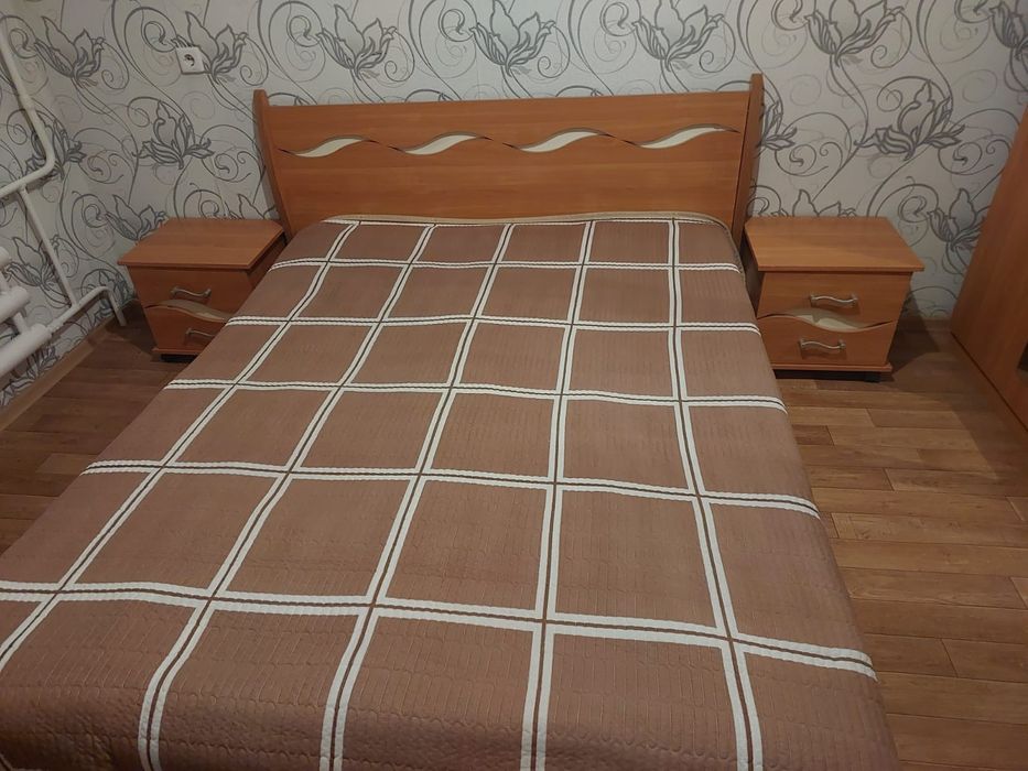 Срочно продам спальный гарнитур