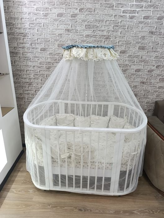 Детская кроватка