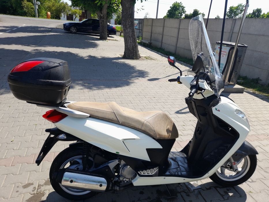 Malaguti Blog 125 (2010) categoria b.