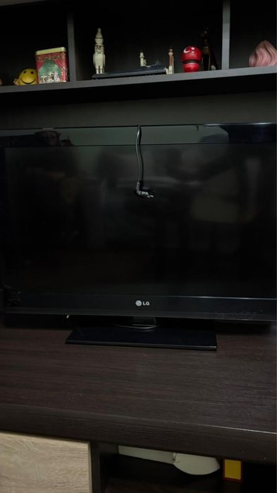 Продам телевизор LG