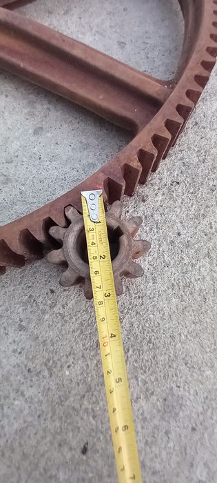 roata dințată diametru 68 cm și pinion