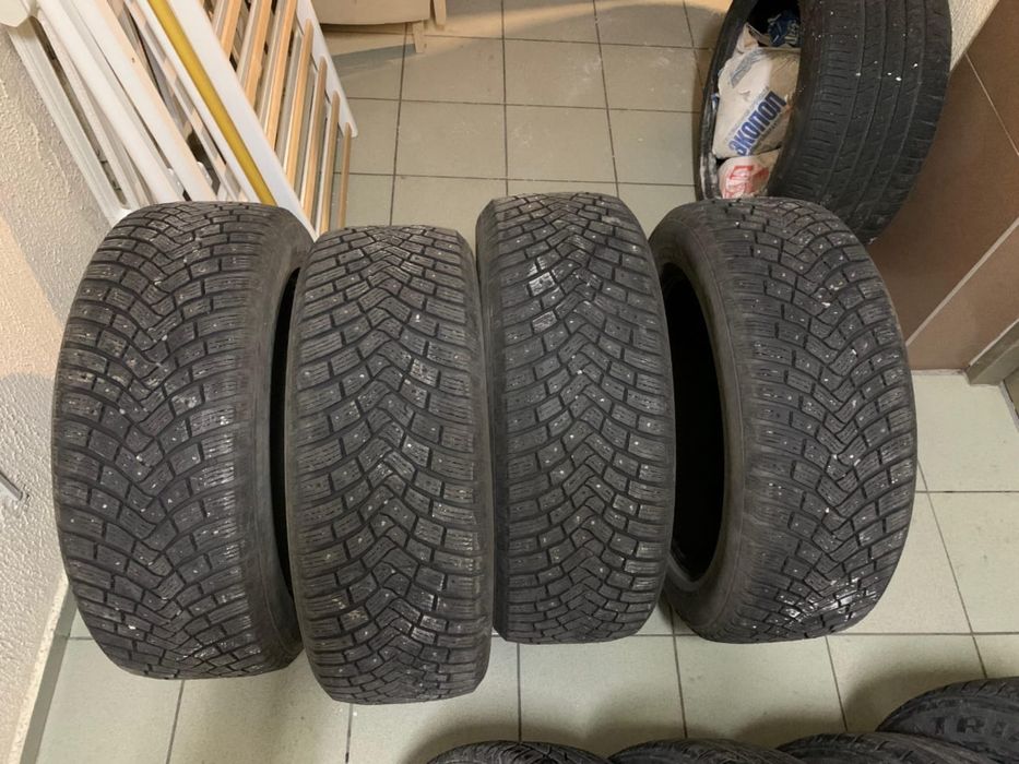 Зимние шины  шипованные