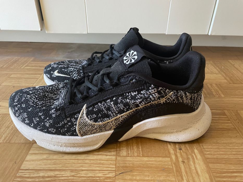 Маратонки   Nike
