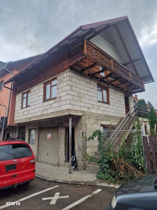 Vindem cladire P+E+M in Campulung Moldovenesc