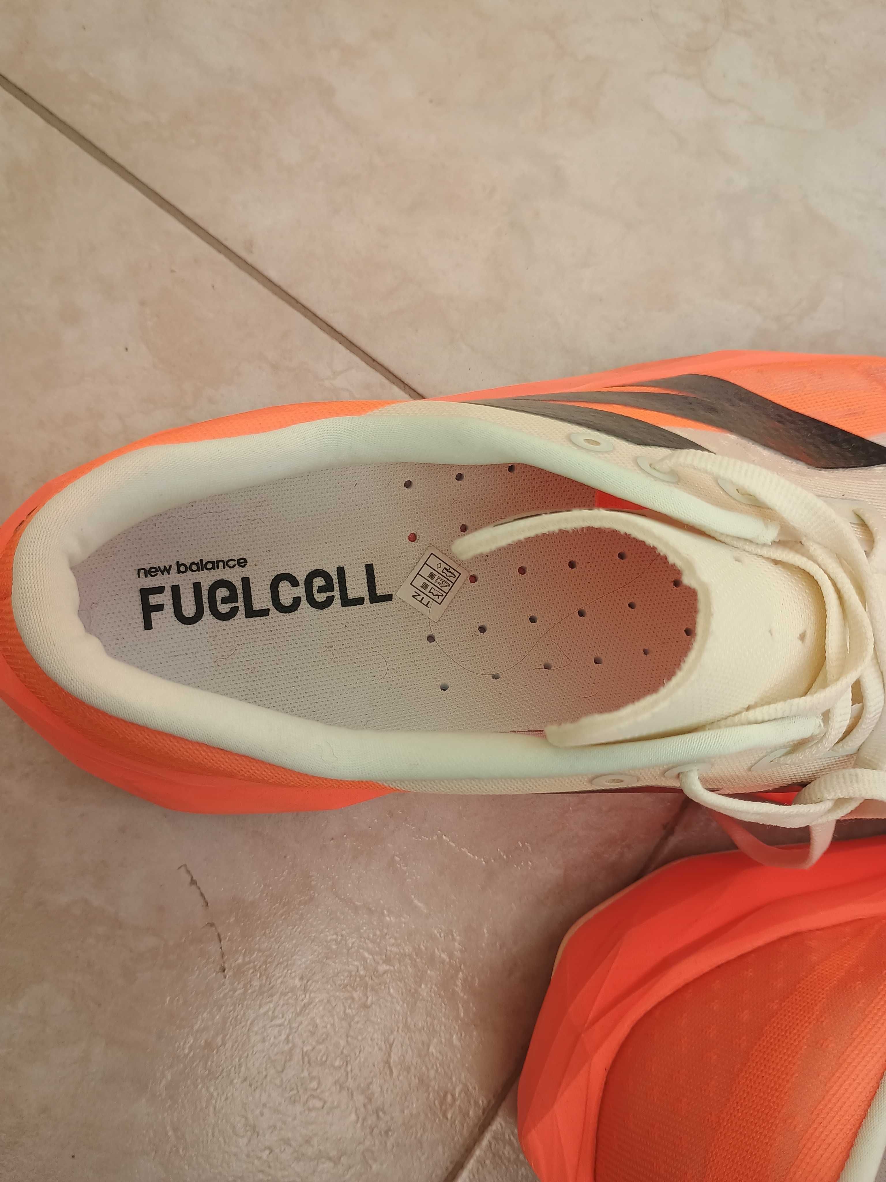 Маратонки New Balance fuel cell 4 rebel