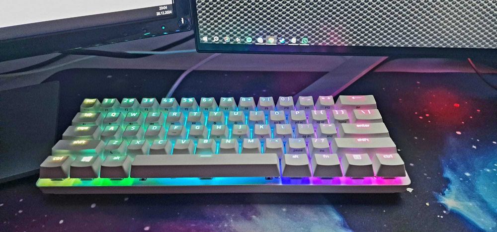 Razer Huntsman Mini 60%, switch optic Red, Alb Mercury