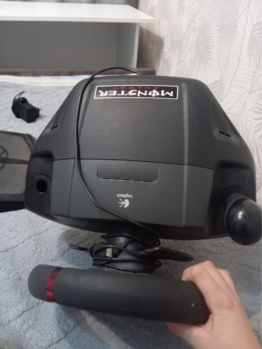 Игровой руль.