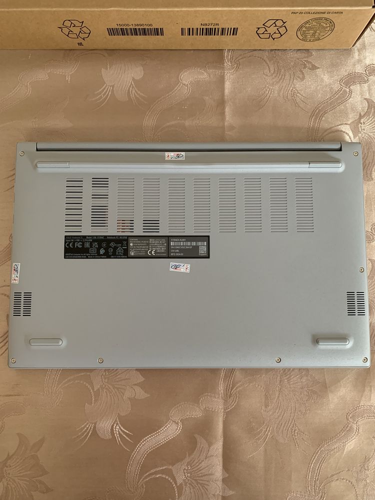 Asus VivoBook Core i5 8/512