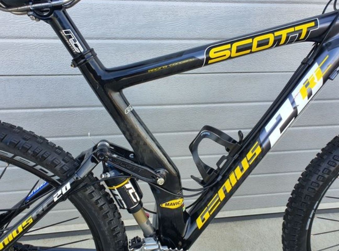 Bicicletă/mountain bike Scott Genius RC 20 Full
suspension /Carbon