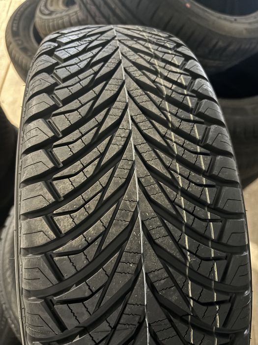 215/65/16 set anvelope noi all season Austone