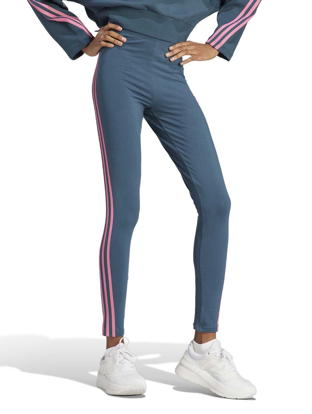 Клин Adidas sportswear