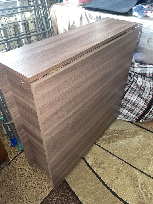 Стол книжка в идеальном состоянии