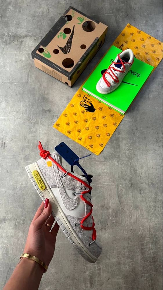Off White Dunk Low - Lot 13