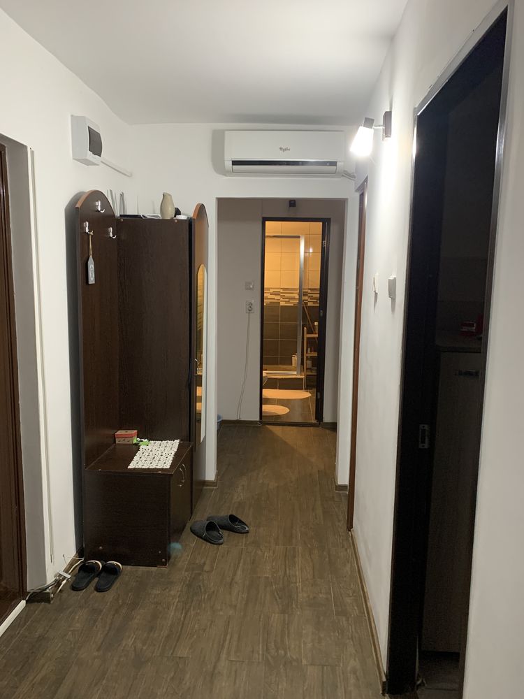 Vând apartament 2 camere decomandat Dorobanți 2, liber